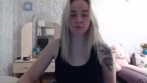 Snapshot of leggywily25 chatting on January 5, 2026, 5:49 pm leggywily25 online show from January 5, 2026, 5:49 pm