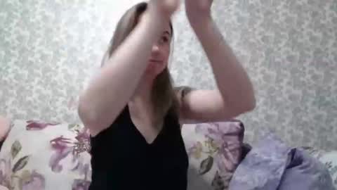 Snapshot of leggywily25 chatting on February 3, 2026, 6:40 am leggywily25 online show from February 3, 2026, 6:40 am