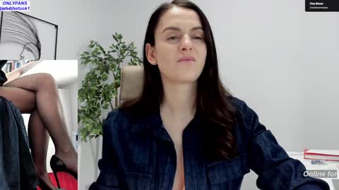 Elle  online show from February 25, 2026, 12:48 pm