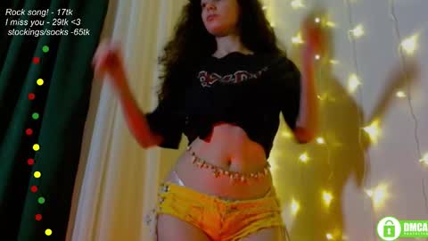 Snapshot of leia_bell chatting on January 31, 2026, 8:18 pm hey Im Leia and I love rock online show from January 31, 2026, 8:18 pm