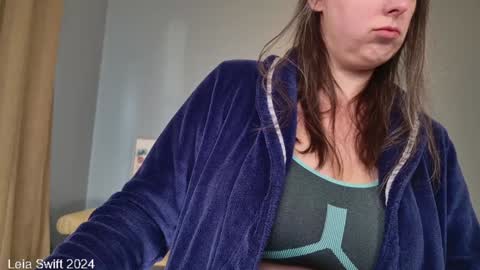 Leia Swift online show from December 1, 2024, 7:36 pm