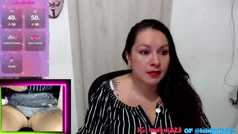 Snapshot of leidycrstnch21 chatting on September 22, 2025, 12:01 am LeidyDi223 online show from September 22, 2025, 12:01 am