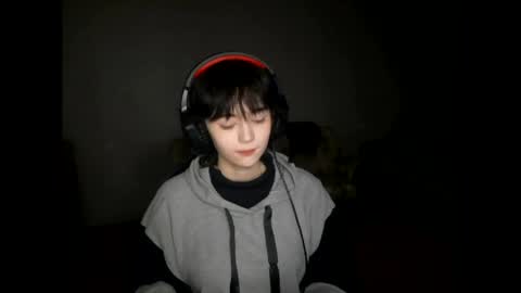 Viola online show from April 11, 2026, 9:30 pm