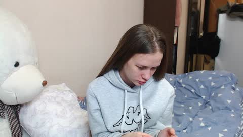 Snapshot of leila_bambi chatting on December 9, 2024, 3:33 pm leila_bambi online show from December 9, 2024, 3:33 pm