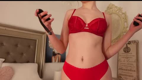 Leila online show from May 28, 2026, 4:21 am