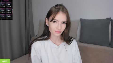 leiladream online show from September 19, 2025, 4:14 am