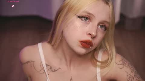 Leila online show from March 21, 2026, 2:42 pm