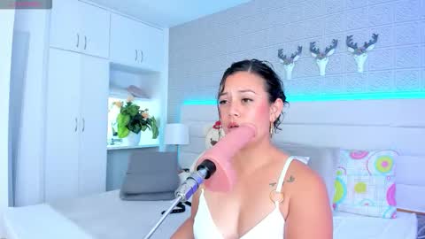 Snapshot of leilahiuston chatting on January 14, 2026, 9:20 pm online show from January 14, 2026, 9:20 pm