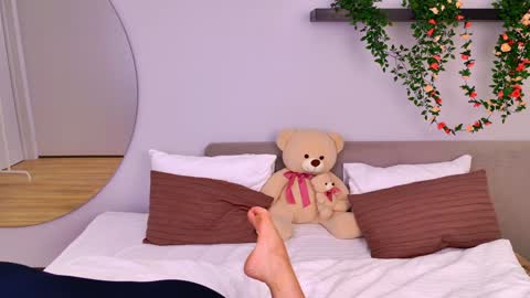 Snapshot of leilalawson chatting on February 7, 2025, 11:12 am LeilaLawson online show from February 7, 2025, 11:12 am