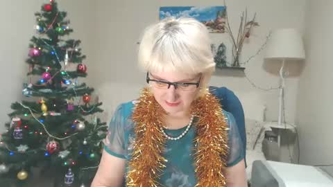 Snapshot of leilamays chatting on December 23, 2024, 3:29 am Leila Kinky online show from December 23, 2024, 3:29 am