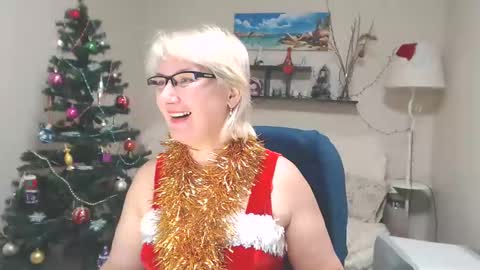 Snapshot of leilamays chatting on December 26, 2024, 12:38 pm Leila Kinky online show from December 26, 2024, 12:38 pm