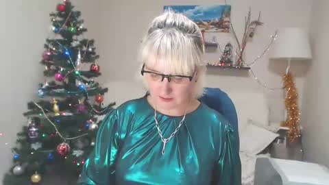 Snapshot of leilamays chatting on January 12, 2025, 7:53 am Leila Kinky online show from January 12, 2025, 7:53 am