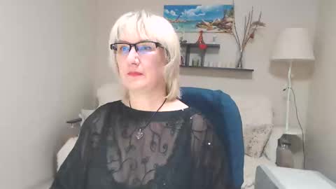 Snapshot of leilamays chatting on January 23, 2025, 6:17 am Leila Kinky online show from January 23, 2025, 6:17 am