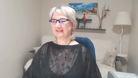Snapshot of leilamays chatting on January 31, 2025, 2:37 am Leila Kinky online show from January 31, 2025, 2:37 am