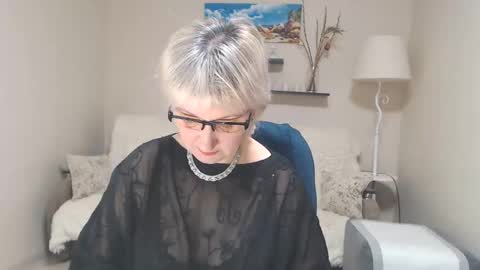 Snapshot of leilamays chatting on February 10, 2025, 2:30 am Leila Kinky online show from February 10, 2025, 2:30 am