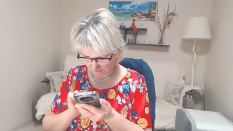 Snapshot of leilamays chatting on February 13, 2025, 4:11 am Leila Kinky online show from February 13, 2025, 4:11 am