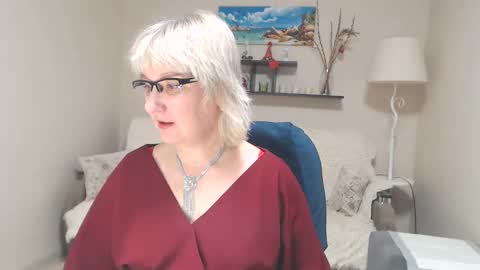 Snapshot of leilamays chatting on February 17, 2025, 10:51 am Leila Kinky online show from February 17, 2025, 10:51 am