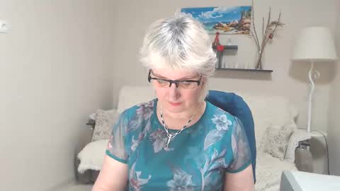 Snapshot of leilamays chatting on February 21, 2025, 11:44 am Leila Kinky online show from February 21, 2025, 11:44 am
