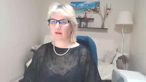 Snapshot of leilamays chatting on February 25, 2025, 9:53 am Leila Kinky online show from February 25, 2025, 9:53 am
