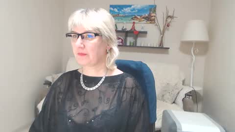 Snapshot of leilamays chatting on February 27, 2025, 11:41 am Leila Kinky online show from February 27, 2025, 11:41 am
