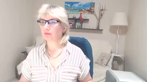 Snapshot of leilamays chatting on March 7, 2025, 6:02 am Leila Kinky online show from March 7, 2025, 6:02 am