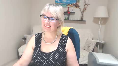Snapshot of leilamays chatting on March 11, 2025, 11:12 am Leila Kinky online show from March 11, 2025, 11:12 am