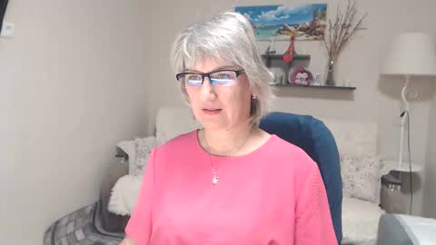 Leila Kinky online show from November 11, 2025, 9:42 am