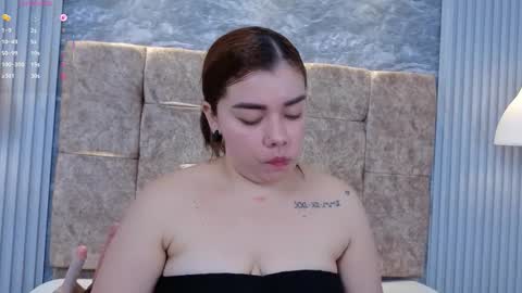 Snapshot of leilapons chatting on February 25, 2026, 6:39 pm leilapons online show from February 25, 2026, 6:39 pm