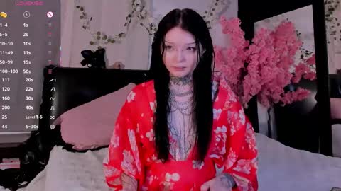 Snapshot of lein_bone chatting on October 16, 2025, 12:33 am Lein online show from October 16, 2025, 12:33 am