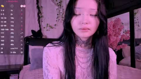 Snapshot of lein_bone chatting on October 25, 2025, 12:18 am Lein online show from October 25, 2025, 12:18 am