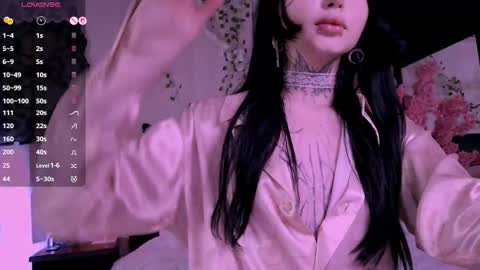 Snapshot of lein_bone chatting on November 6, 2025, 12:22 am Lein online show from November 6, 2025, 12:22 am