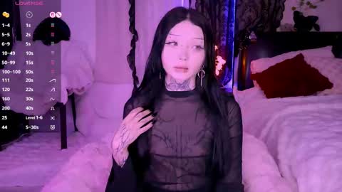 Snapshot of lein_bone chatting on November 27, 2025, 12:24 am Lein online show from November 27, 2025, 12:24 am