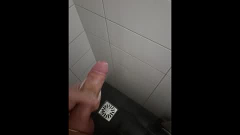 lekkerhard95 online show from December 4, 2025, 8:28 pm