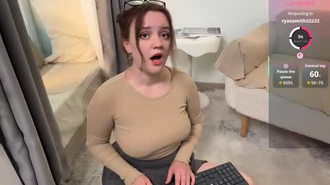 Lela online show from September 24, 2025, 1:36 pm