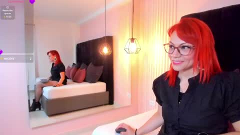 Snapshot of leloo_swift chatting on May 19, 2026, 10:49 pm Leloo online show from May 19, 2026, 10:49 pm