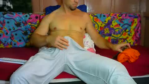 Snapshot of lemao77 chatting on March 2, 2025, 2:21 pm SEX MASTER online show from March 2, 2025, 2:21 pm