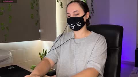 Lemi online show from October 15, 2025, 9:42 am