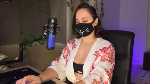 Lemi online show from November 12, 2025, 4:29 pm