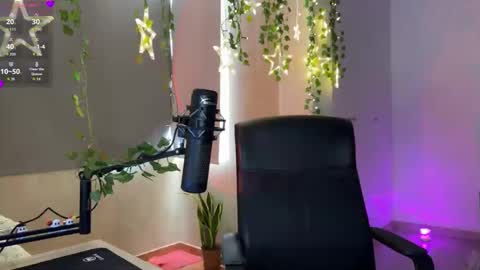 Lemi online show from December 16, 2025, 2:44 pm