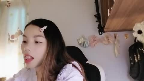 lemon8386 online show from June 17, 2026, 5:32 am