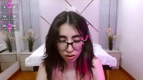 Lena online show from November 6, 2025, 1:23 pm