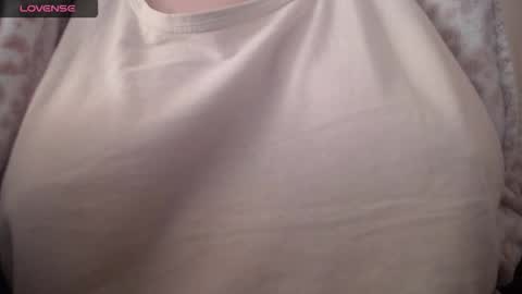 Snapshot of lenagolden chatting on February 4, 2026, 10:43 am lenagolden online show from February 4, 2026, 10:43 am