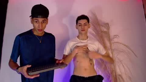 Snapshot of lennercollins_ chatting on January 6, 2025, 2:04 am Lenner INDEPENDENT MODEL online show from January 6, 2025, 2:04 am