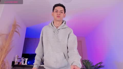 Snapshot of lennercollins_ chatting on February 16, 2025, 5:59 am Lenner INDEPENDENT MODEL online show from February 16, 2025, 5:59 am