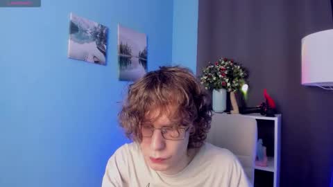 Snapshot of leo_bensyten chatting on November 9, 2025, 2:59 pm Leo online show from November 9, 2025, 2:59 pm