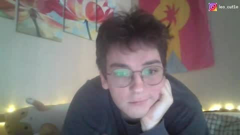 Snapshot of leo_cutie chatting on April 11, 2026, 4:39 am leo_cutie online show from April 11, 2026, 4:39 am