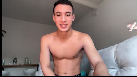 Snapshot of leo_delvey chatting on February 19, 2026, 6:59 pm leo online show from February 19, 2026, 6:59 pm