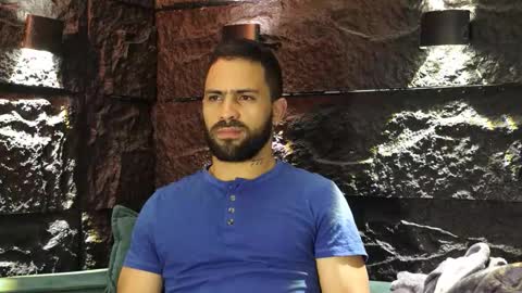 Leo  Diaz online show from November 11, 2025, 1:49 am