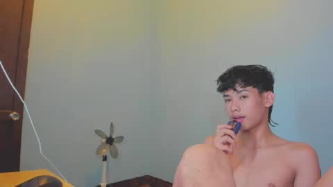 Snapshot of leo_hottiesexyasian chatting on October 9, 2025, 3:54 pm Leo online show from October 9, 2025, 3:54 pm