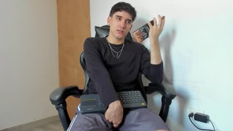 Leo Jones online show from November 7, 2025, 2:50 pm